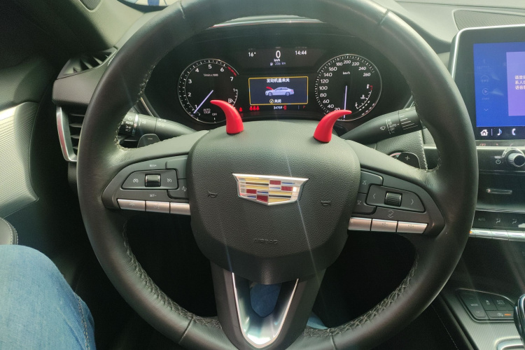 凯迪拉克CT5 2021款 改款 28T 豪华型中控内饰13