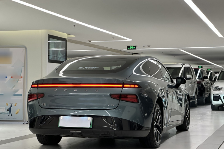 小鹏P7 2023款 P7i 702 Pro车身外观6006