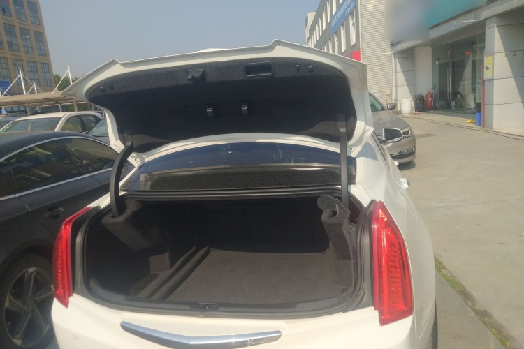 凯迪拉克ATS-L 2016款 28T 豪华型机舱底盘23