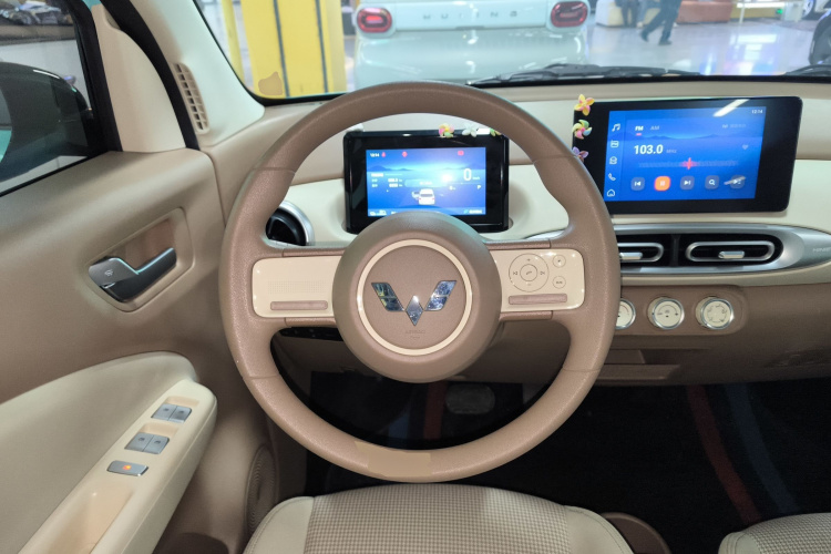 五菱汽车 宏光MINIEV 2025款 四门版 臻享款中控内饰13