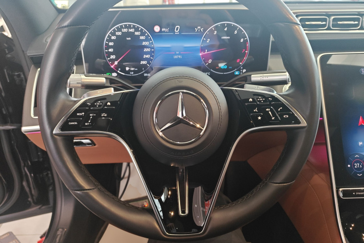 奔驰S级 2021款 S 400 L 商务型中控内饰13