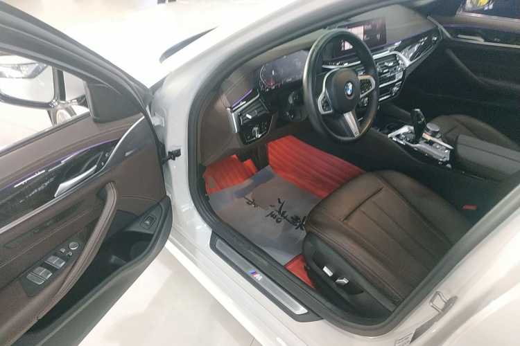 宝马5系 2020款 525Li M运动套装中控内饰20