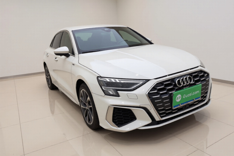 奥迪A3 2021款 Sportback 35 TFSI 进取运动型车身外观3