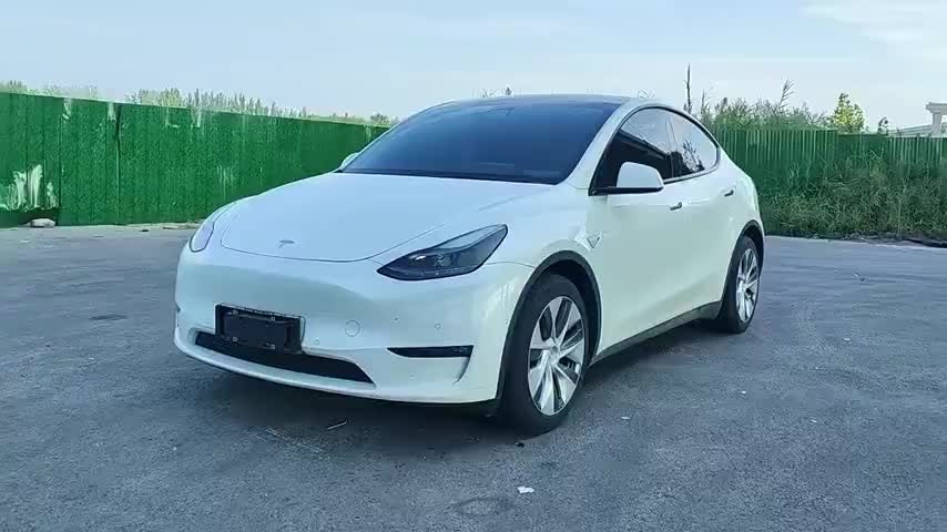 特斯拉 Model Y 2022款 后轮驱动版实拍1