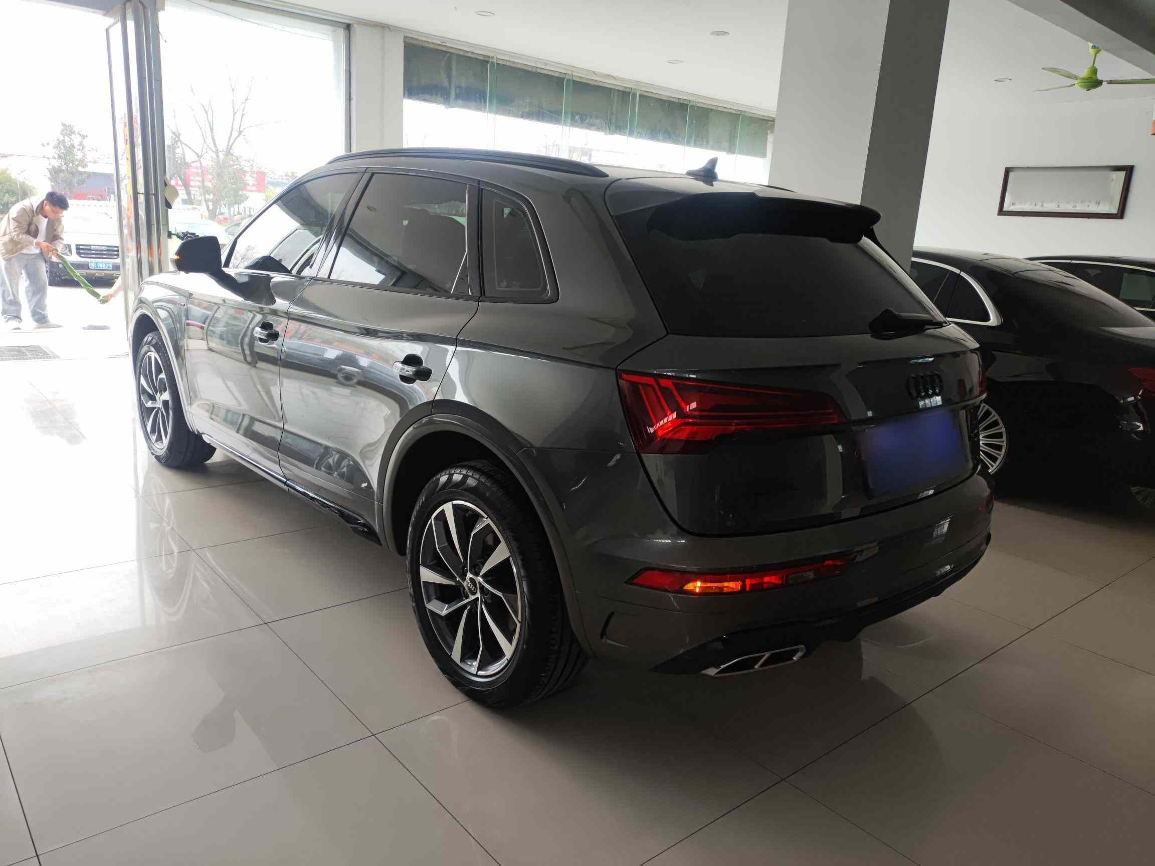 奥迪Q5L 2024款 40 TFSI 时尚动感型(3)