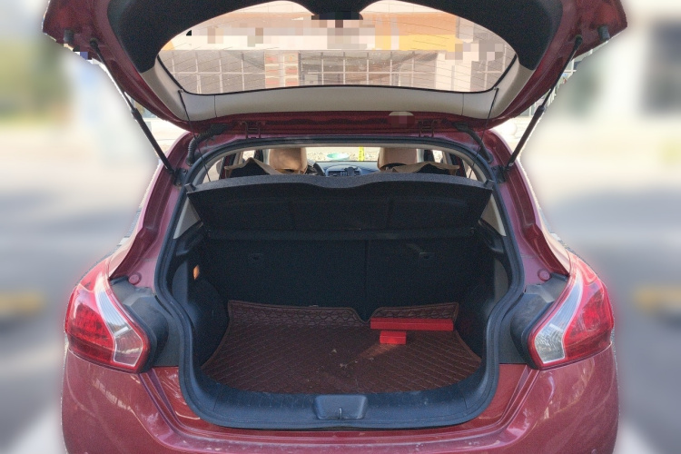 日产 骐达TIIDA 2014款 1.6L CVT舒适型中控内饰23