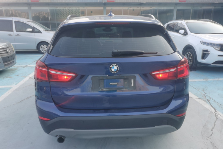 宝马X1 2019款 sDrive18Li 时尚型车身外观6