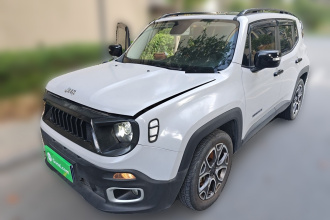 Jeep 自由侠 2018款 互联大屏版 180T 自动智能版