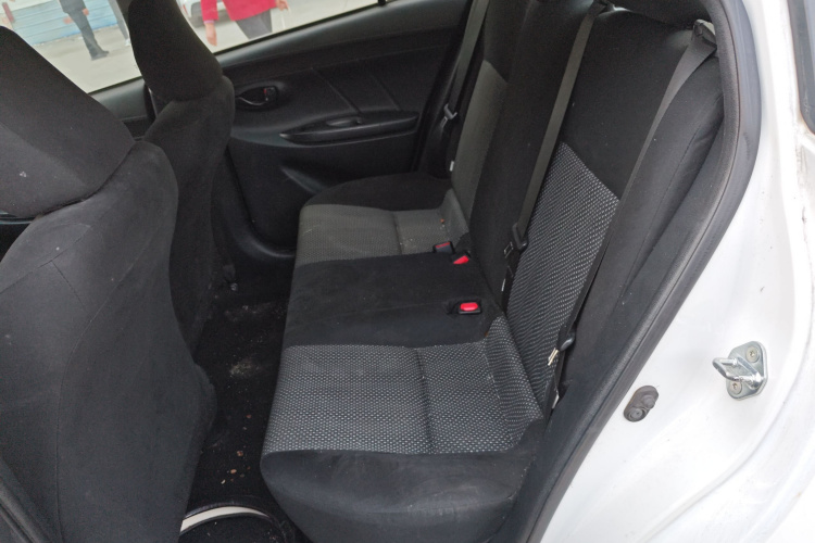 丰田 威驰 2014款 1.3L 手动超值版中控内饰21