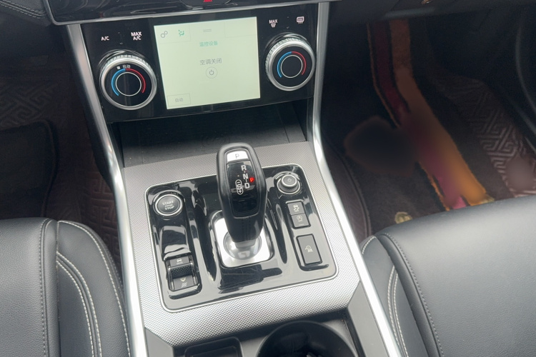 捷豹XEL 2020款 2.0T 200PS R-DYNAMIC S进取运动版局部细节18