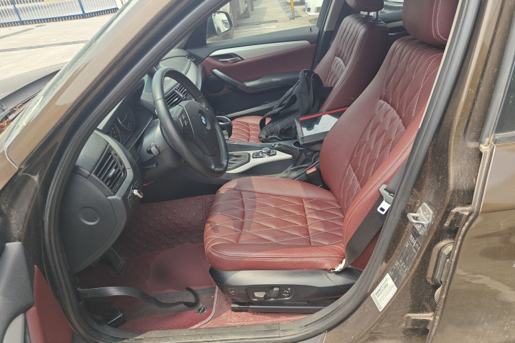 宝马X1 2013款 sDrive18i 时尚型中控内饰19