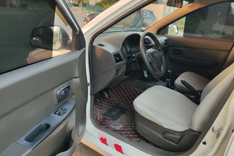 五菱汽车 五菱宏光 2020款 1.2L S基本型国VI LSI中控内饰20