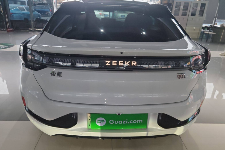 极氪001 2023款 WE版 86kWh车身外观6004