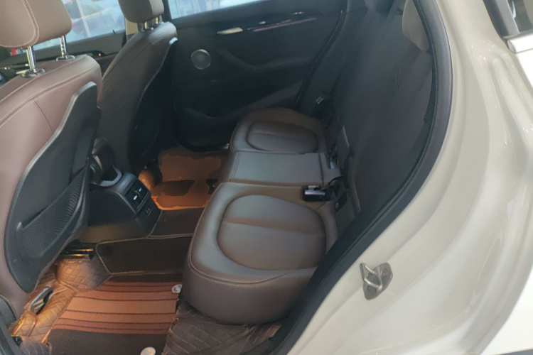 宝马X1 2022款 sDrive25Li 领先型中控内饰21