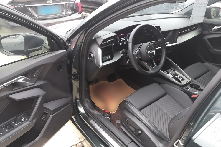 奥迪A3 2022款 A3L Limousine 35 TFSI 时尚致雅型中控内饰20