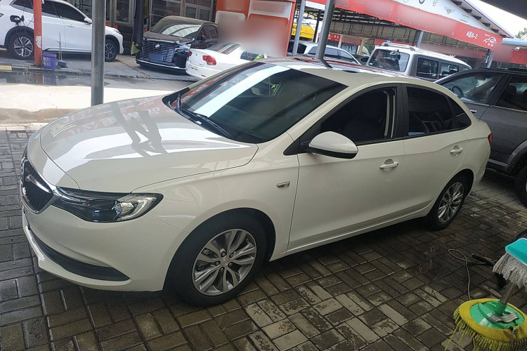 别克 英朗 2021款 改款 1.3T 自动轻混动精英型车身外观4