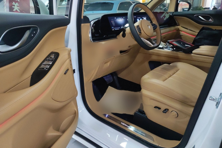 岚图汽车 岚图梦想家 2022款 低碳版 想+智驾包中控内饰7003