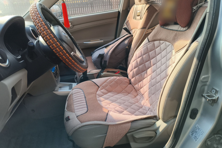 长安 悦翔V3 2015款 1.4L 手动美满型 国IV中控内饰19