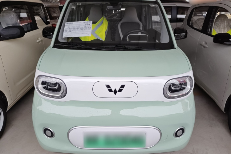 五菱汽车 宏光MINIEV 2024款 第三代 215km 青春版车身外观2