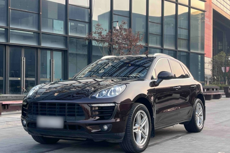 保时捷 2014款 Macan 2.0T车身外观1