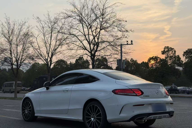 奔驰C级(进口) 2017款 C 200 4MATIC 轿跑版车身外观6008