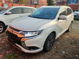 三菱 欧蓝德 2021款 改款 2.0L 两驱畅行版 5座