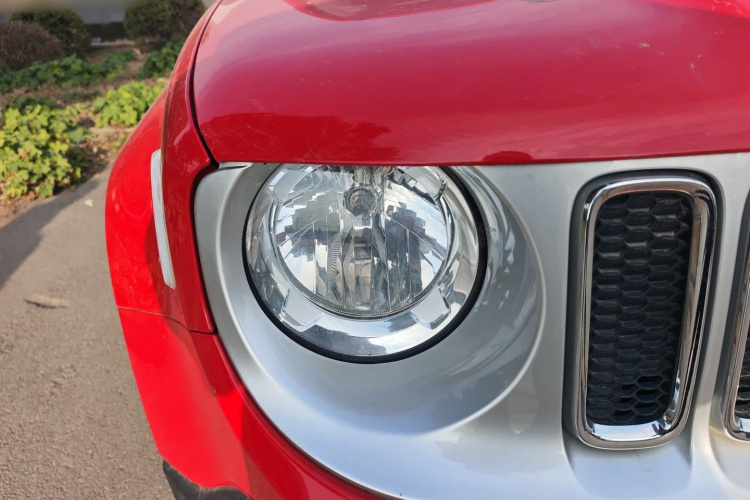 Jeep 自由侠 2017款  180TS 自动四驱全能敞篷版车身外观6006