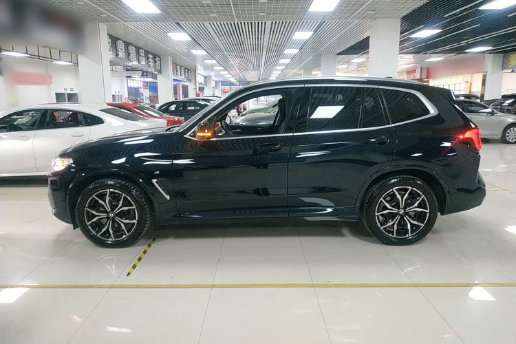 宝马X3 2022款 改款 xDrive25i M运动套装车身外观6003