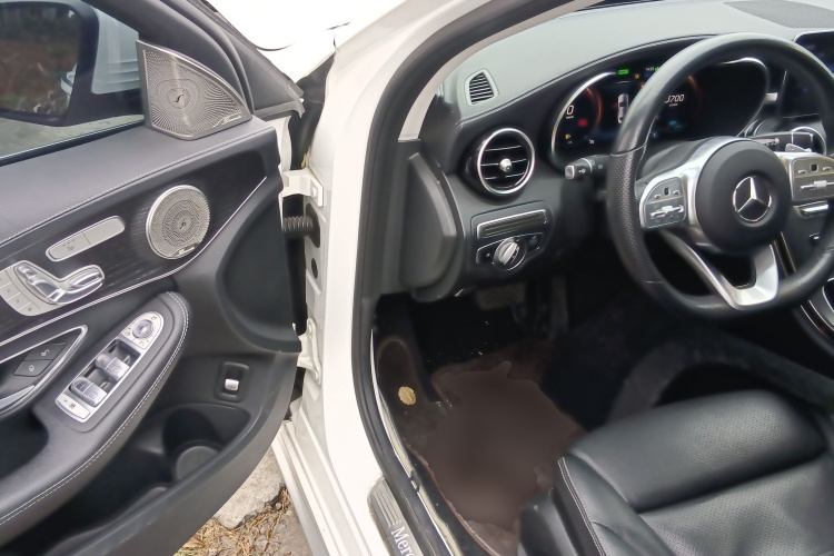 奔驰C级 2020款 改款 C 260 L 运动版中控内饰20