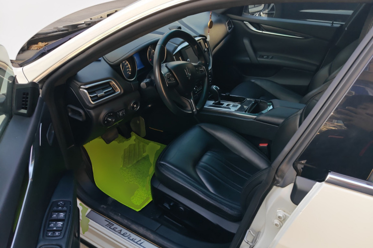玛莎拉蒂 Ghibli 2014款 3.0T 标准版中控内饰20