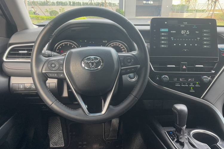 丰田 凯美瑞 2023款 2.0G 豪华版中控内饰7005