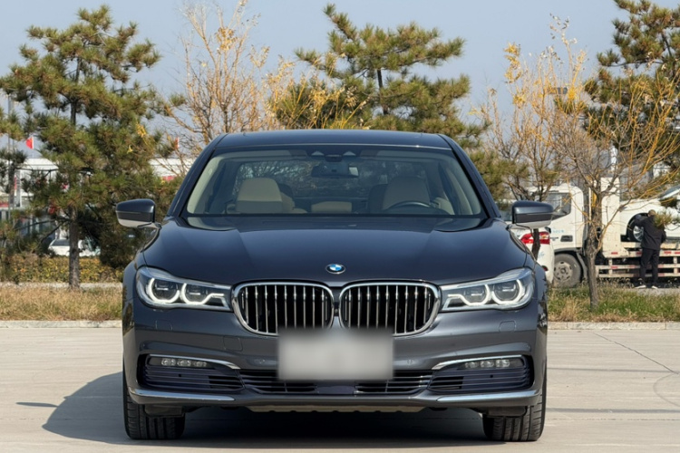 宝马7系 2016款 730Li 豪华型车身外观6014