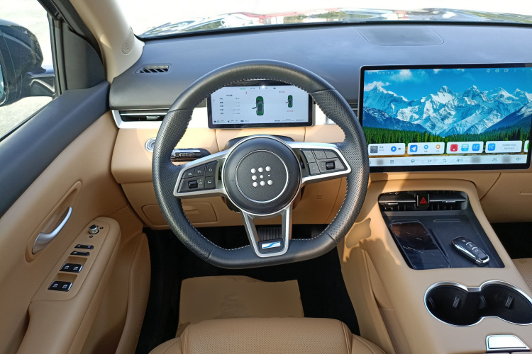 蓝电E5 PLUS 2025款 120km 标准旅行定制版 7座局部细节13