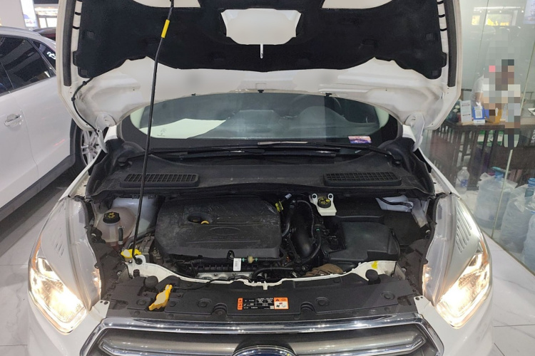 福特 翼虎 2019款 EcoBoost 180 两驱铂翼型 国VI机舱底盘24