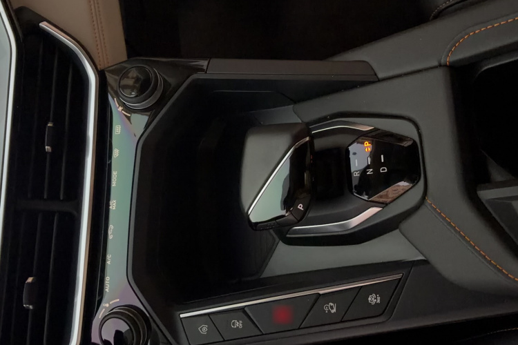 领克06 EM-P 2022款 PHEV 84KM续航版 Pro局部细节18