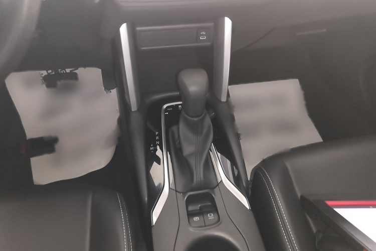 丰田 卡罗拉锐放 2023款 2.0L 先锋版局部细节18