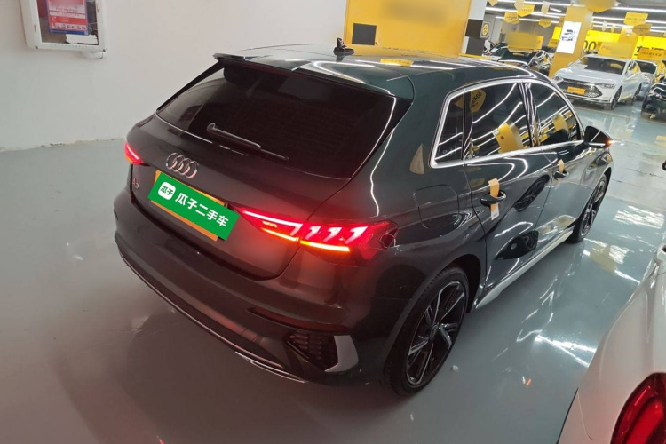奥迪A3 2024款 Sportback 35 TFSI 时尚运动型车身外观6005