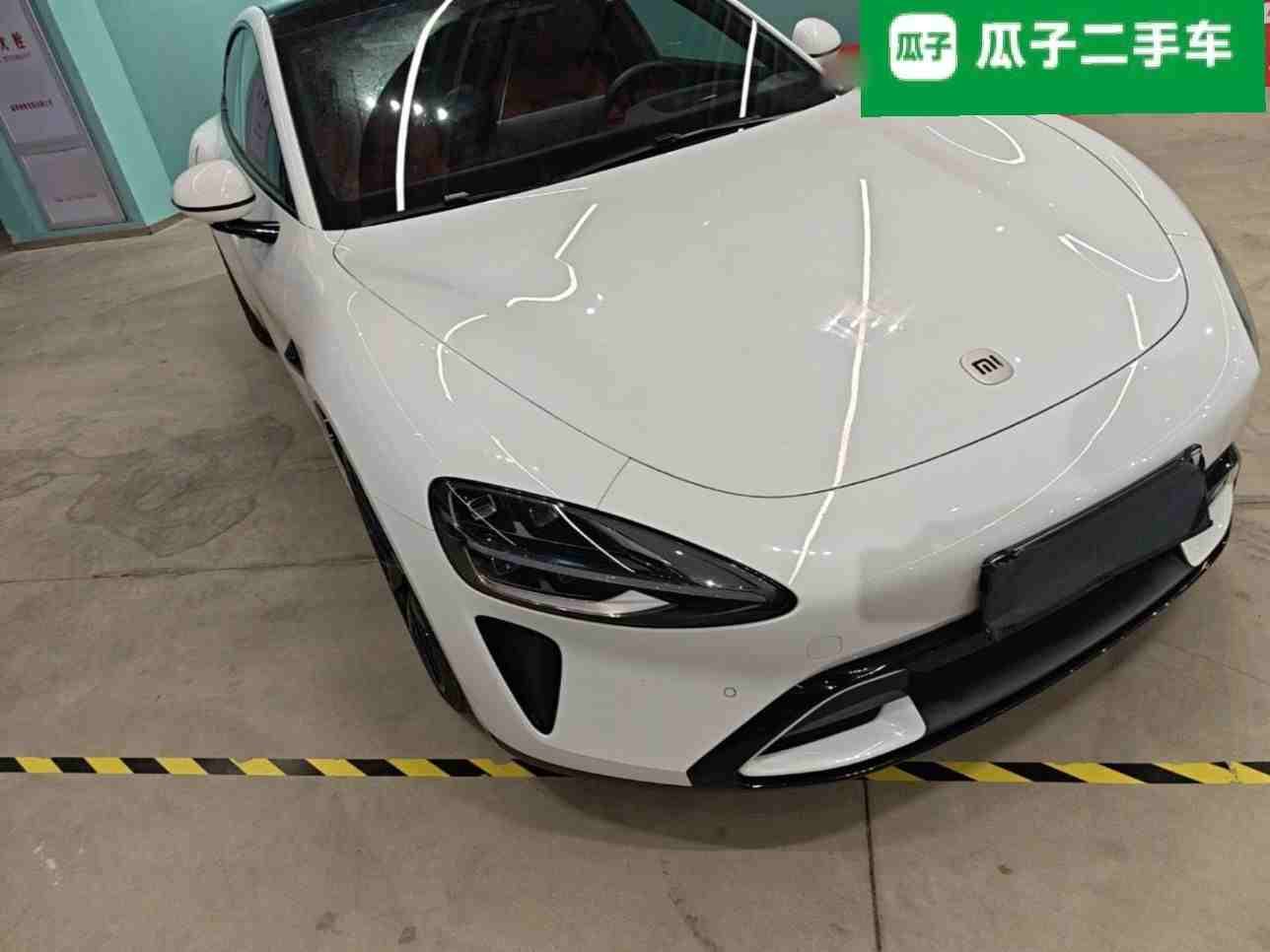 车辆右前45度视角展示