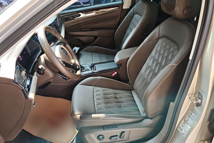 大众 帕萨特 2019款 380TSI 豪华版 国VI中控内饰19