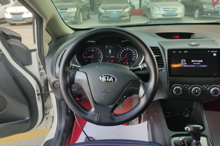 起亚K3 2016款 1.6L 自动GL中控内饰13