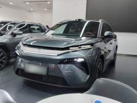 比亚迪 唐L 2025款 EV 600KM四驱激光雷达旗舰型