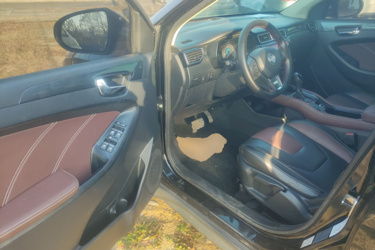 东风风光 风光580 2017款 改款 1.5T CVT豪华型中控内饰20