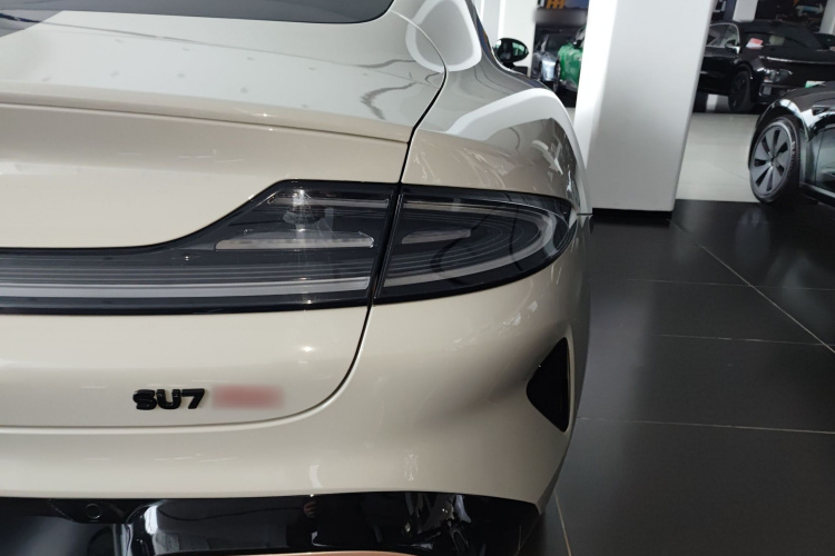 小米汽车 小米SU7 2024款 四驱超长续航高阶智驾Max版车身外观6006