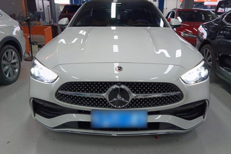 奔驰C级 2024款 C 260 L 运动版车身外观2