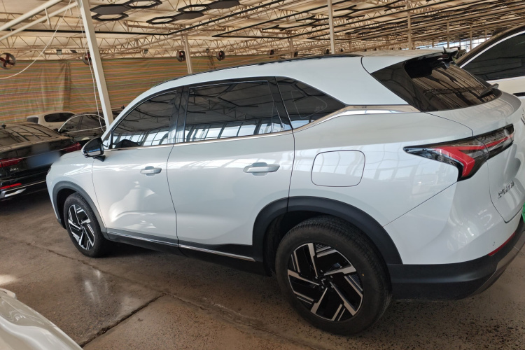 五菱汽车 五菱星光S 2024款 130km 旗舰型车身外观4