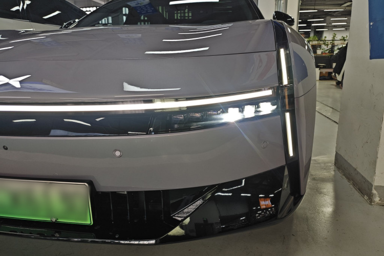 小鹏P7 2025款 750 四驱高性能 Ultra局部细节36