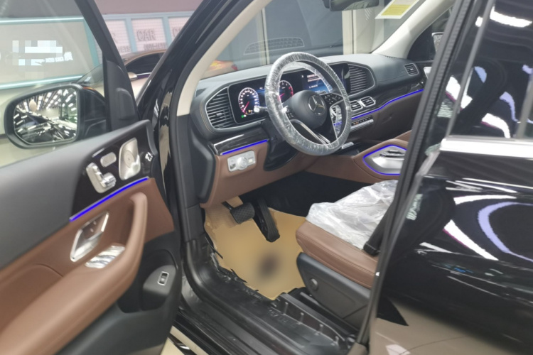 奔驰GLE 2024款 改款 GLE 350 4MATIC 时尚型中控内饰19