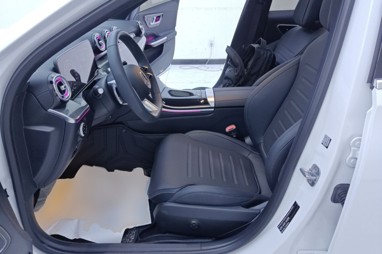 奔驰C级 2024款 改款三 C 260 L 运动版中控内饰19