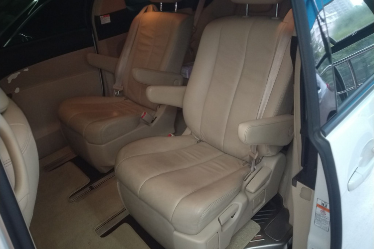 丰田 普瑞维亚  2.4L 7人座豪华版中控内饰21