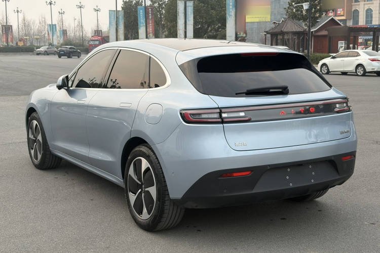 鸿蒙智行 问界M5 2023款 纯电后驱标准版车身外观6004